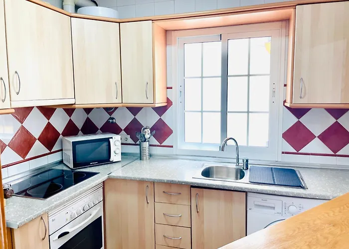 Old Town - Pedestrian Area, Walk To - Magnolia マルベーリャ